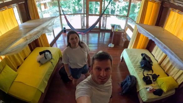 notranjost hisice Amazonija Peru