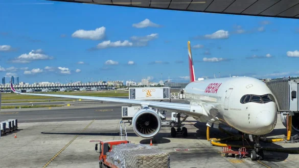 let v Peru z letališča Madrid pred odhodom